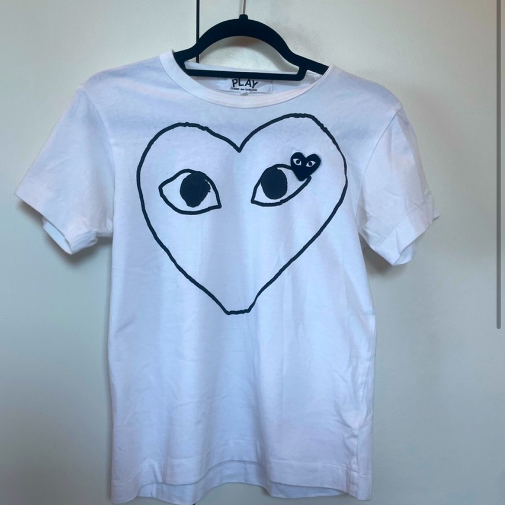 Comme des garçon t-shirt (size small)